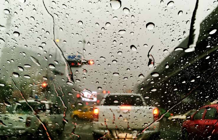 Cómo Preparar la Batería de tu Carro para la Temporada de Lluvias en Colombia